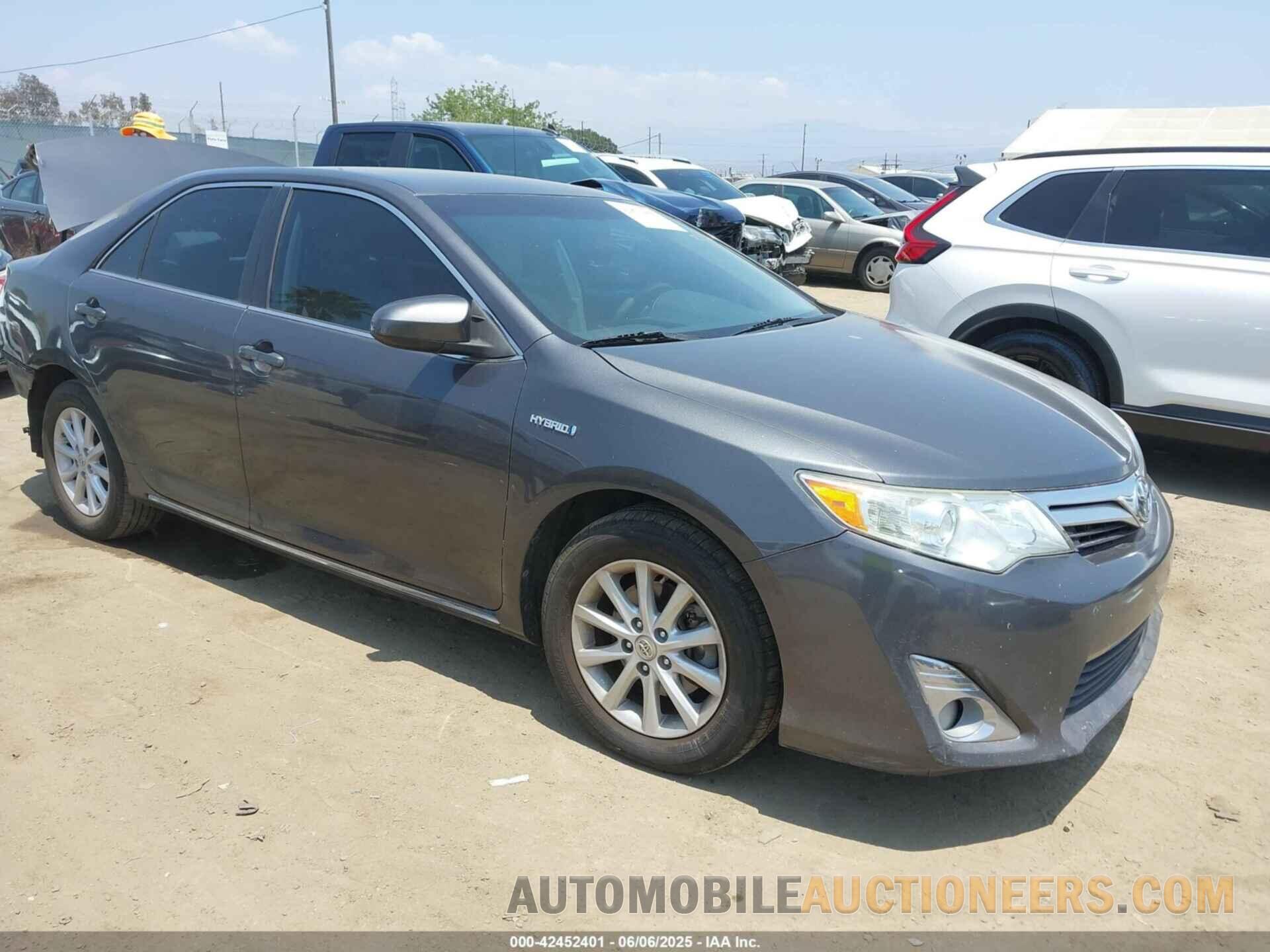 4T1BD1FK5CU049781 TOYOTA CAMRY HYBRID 2012