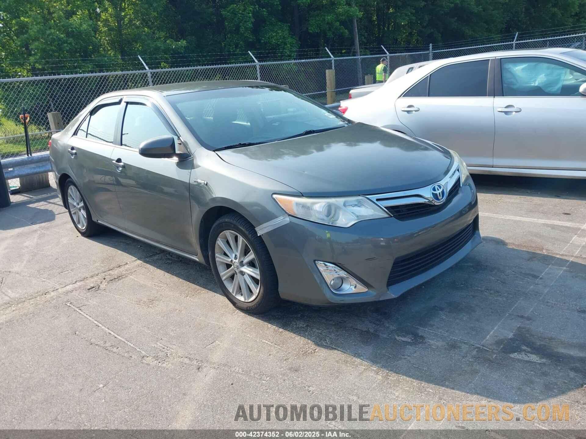 4T1BD1FKXDU085385 TOYOTA CAMRY HYBRID 2013