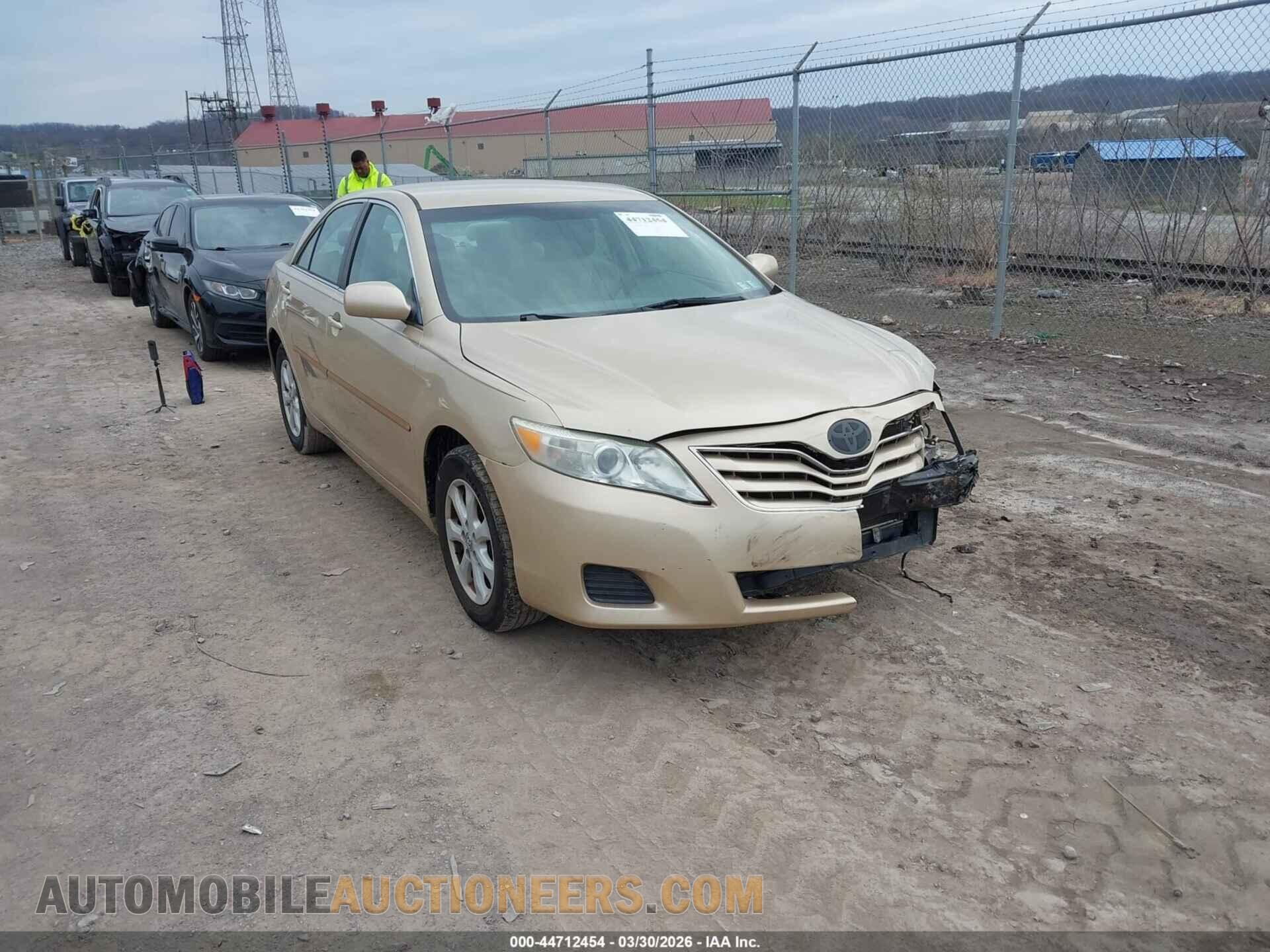 4T1BF3EK2BU223473 TOYOTA CAMRY 2011