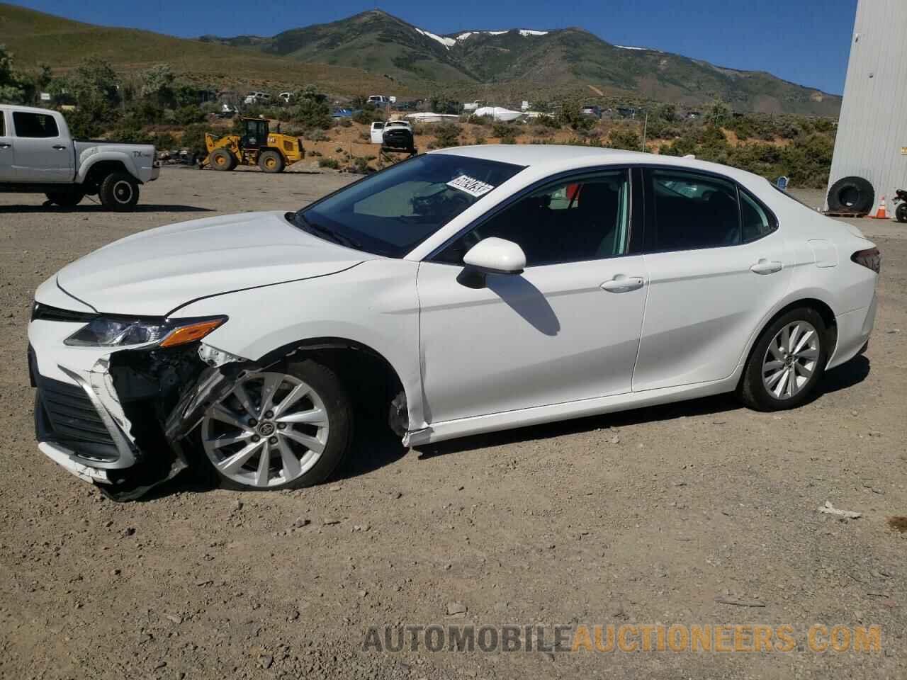4T1C11AK3NU718542 TOYOTA CAMRY 2022
