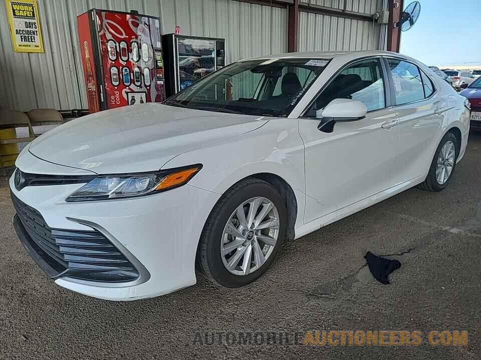 4T1C11AK6NU010981 Toyota Camry 2022