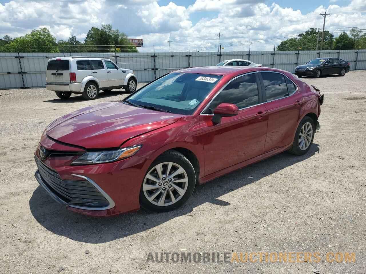 4T1C11AK7NU661763 TOYOTA CAMRY 2022