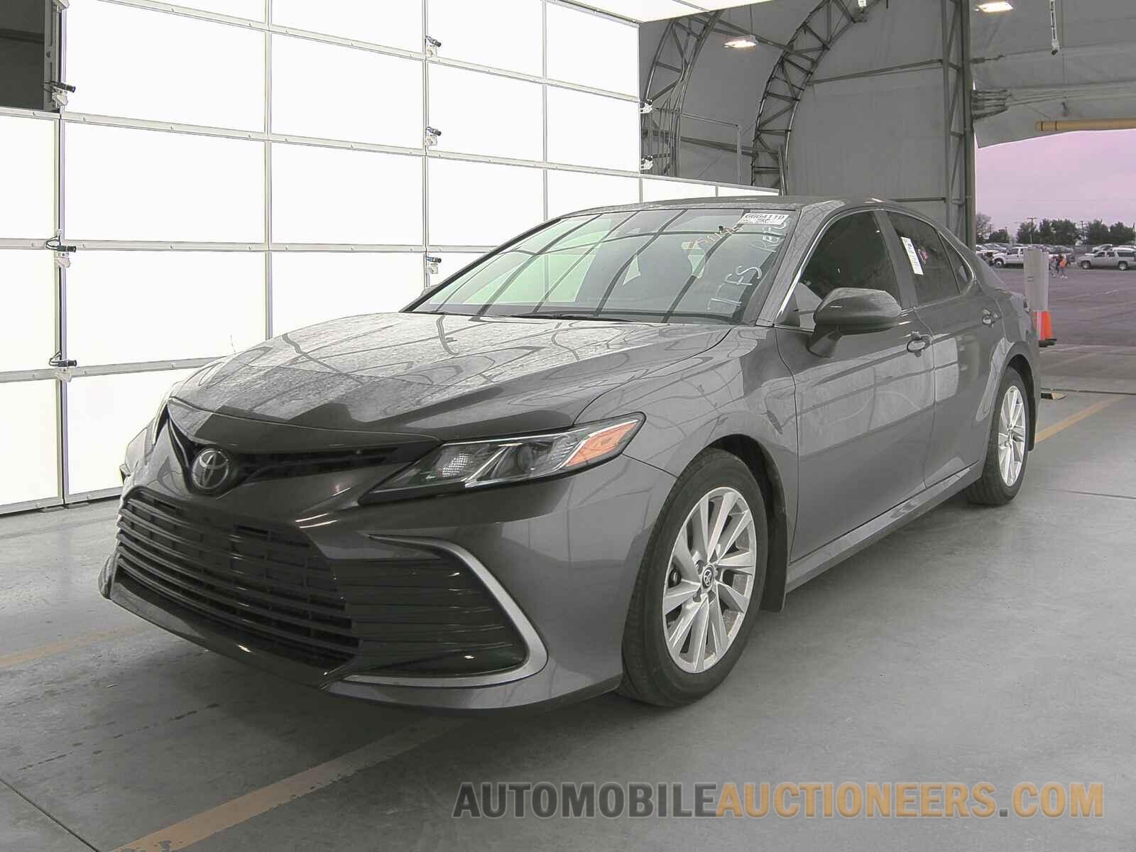 4T1C11AKXNU051145 Toyota Camry 2022