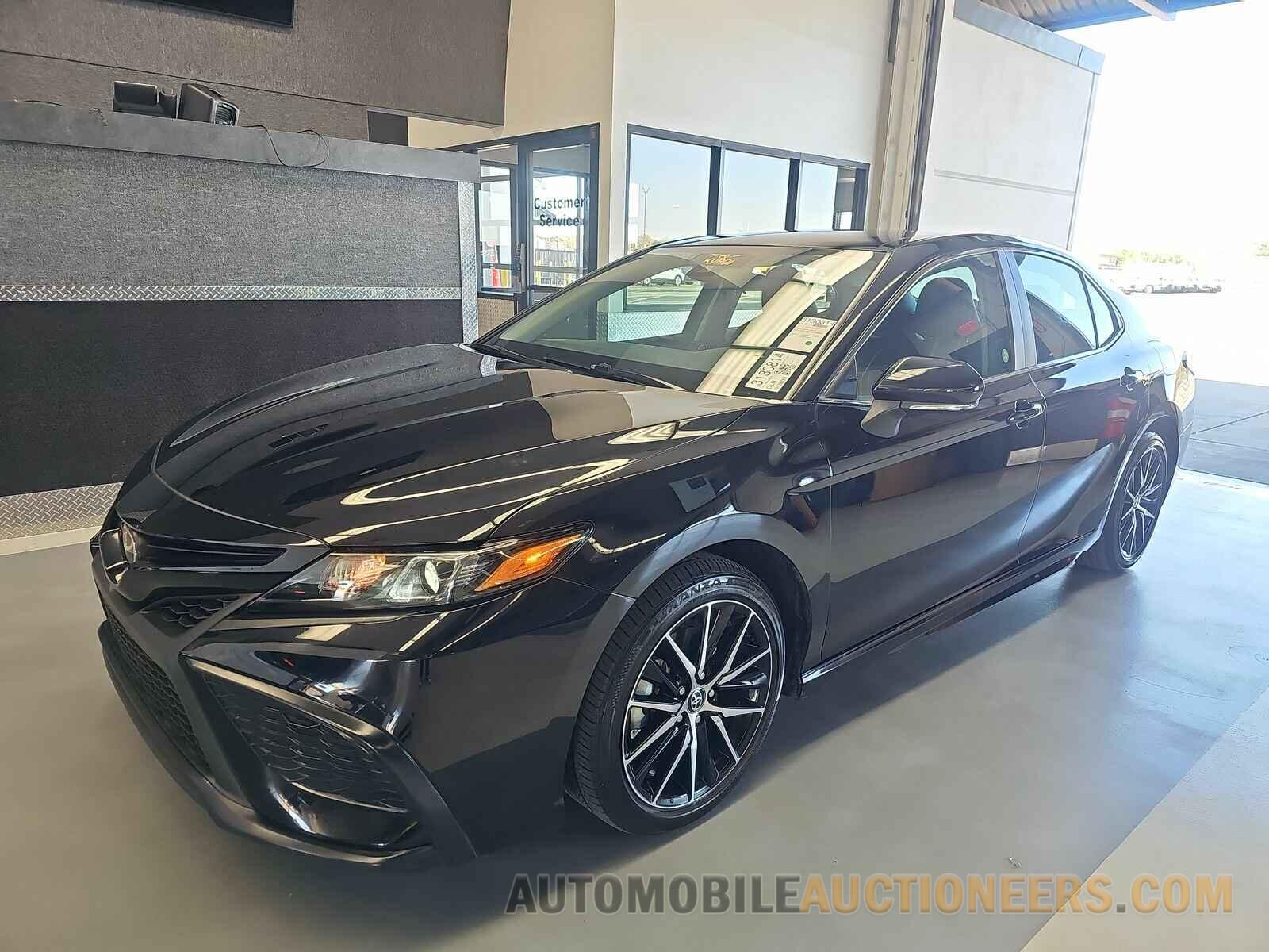 4T1G11AK1RU248308 Toyota Camry 2024