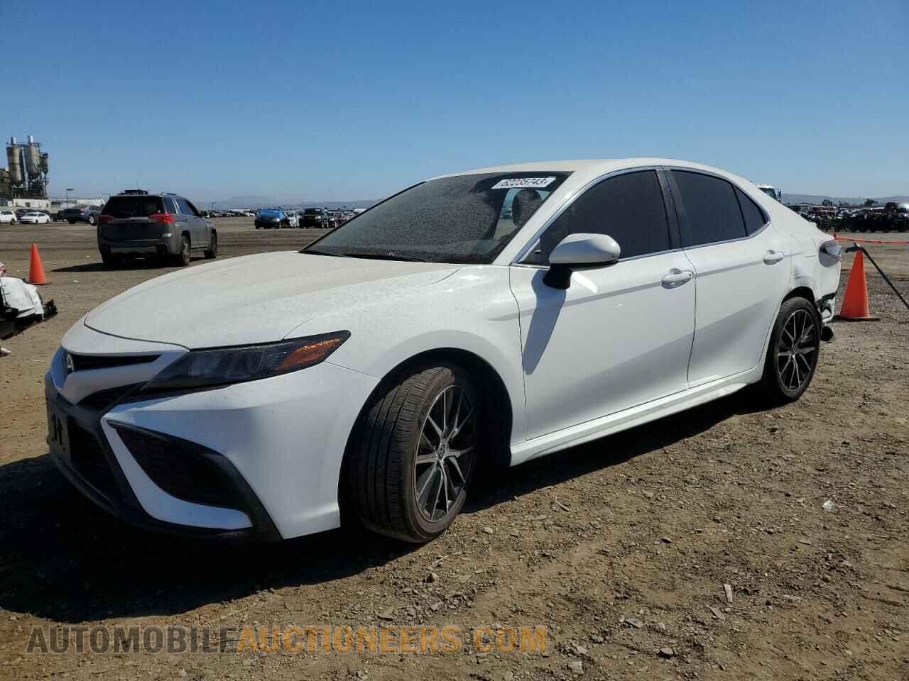 4T1G11AK5MU603473 TOYOTA CAMRY 2021