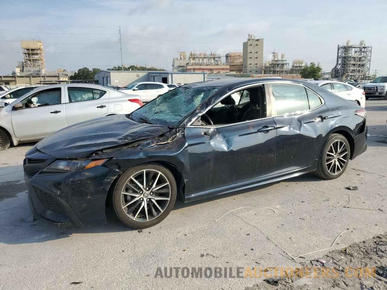 4T1G11AK6MU451879 TOYOTA CAMRY 2021