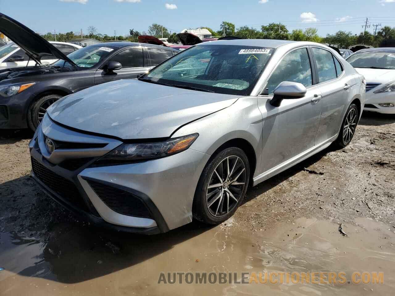 4T1G11AK9MU522864 TOYOTA CAMRY 2021