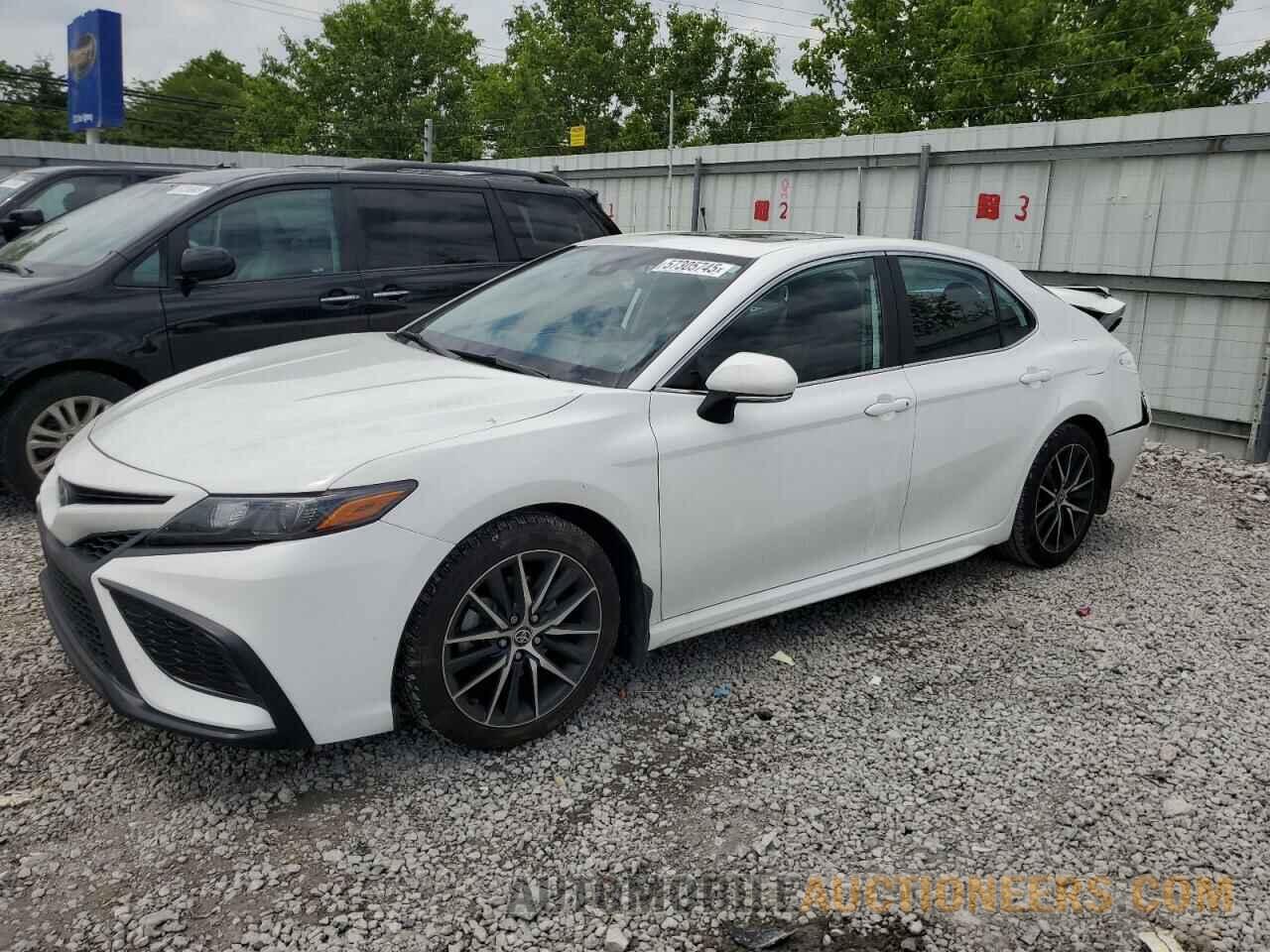 4T1G11BK5MU030556 TOYOTA CAMRY 2021