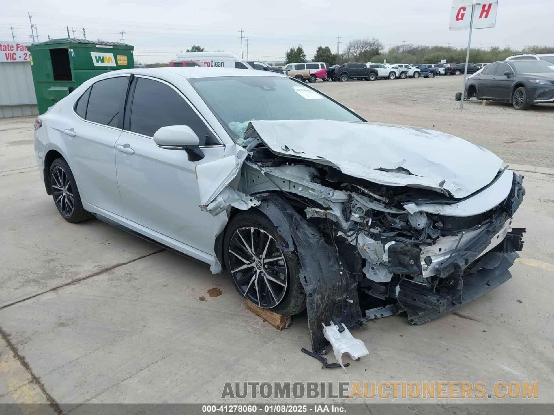 4T1T11AK4RU214569 TOYOTA CAMRY 2024