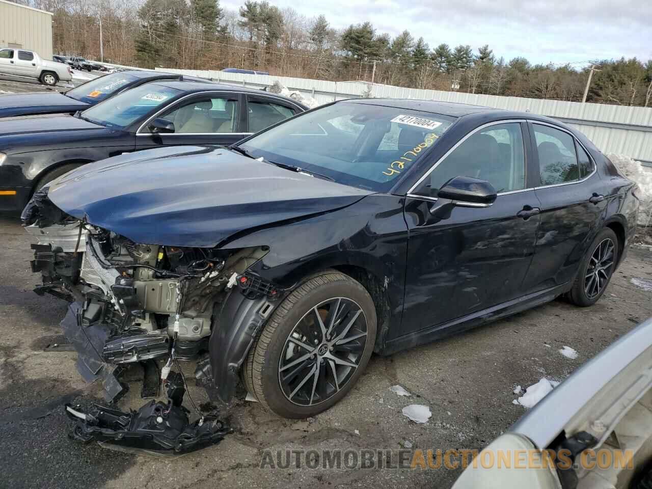 4T1T11BK7RU111337 TOYOTA CAMRY 2024