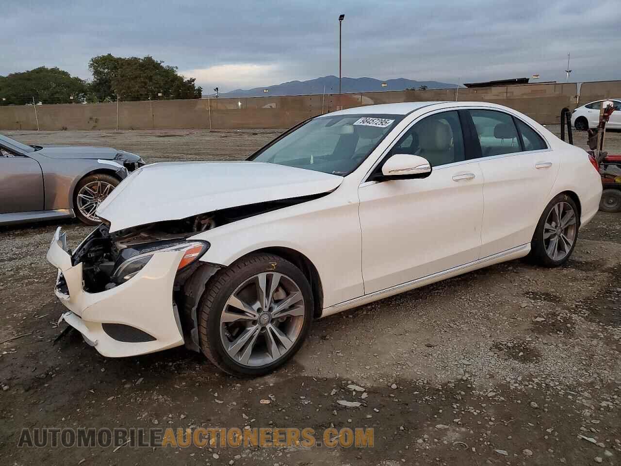55SWF4JB3FU057639 MERCEDES-BENZ C-CLASS 2015