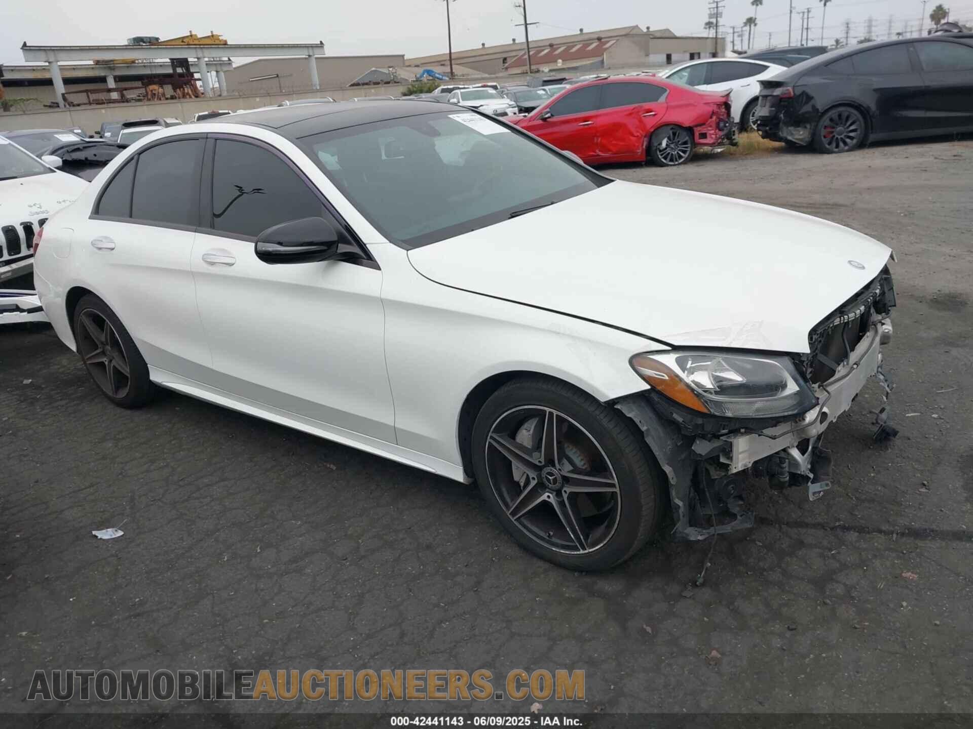 55SWF4KB0HU213945 MERCEDES-BENZ C 300 2017