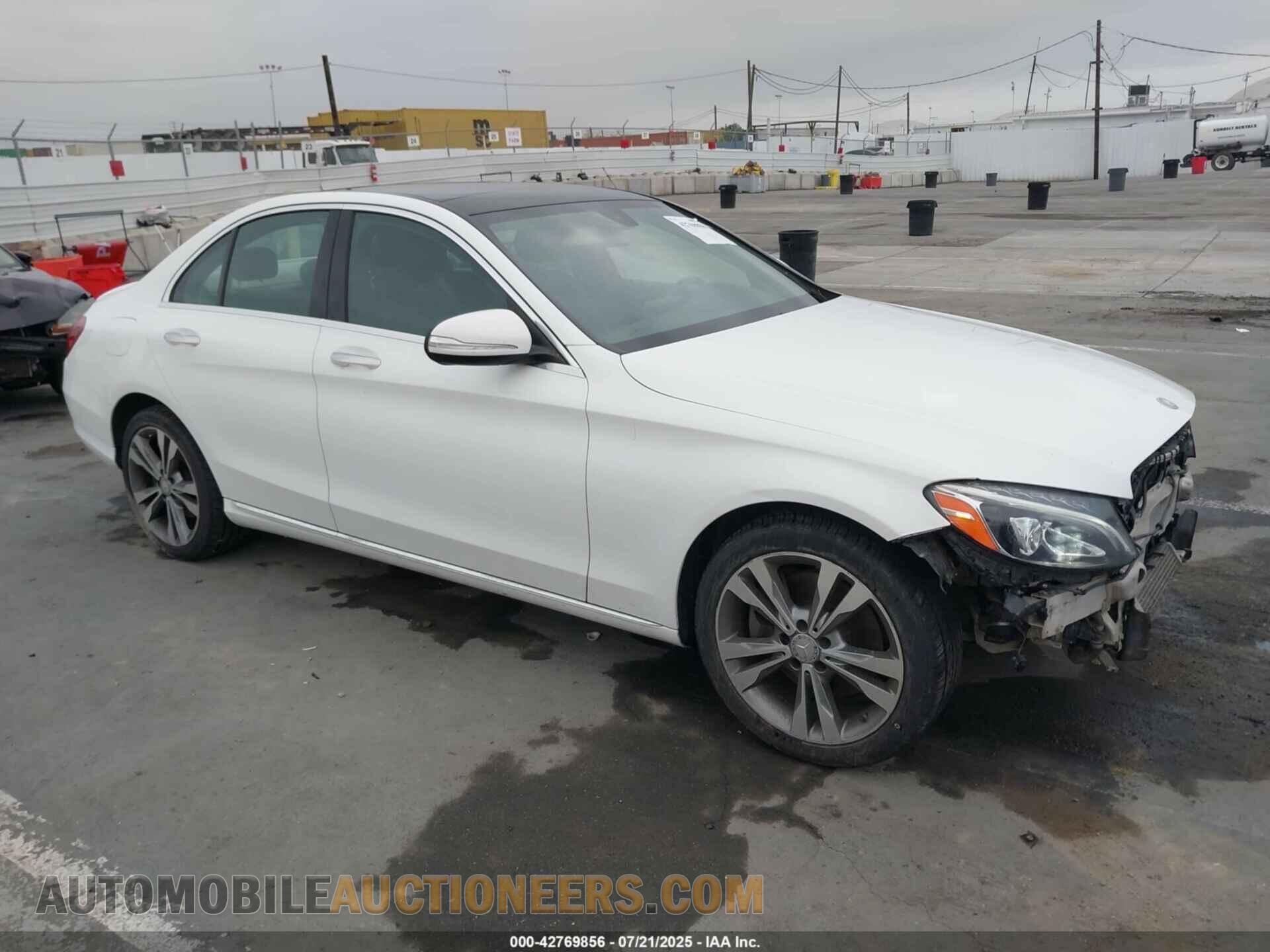 55SWF4KB2FU092977 MERCEDES-BENZ C 300 2015