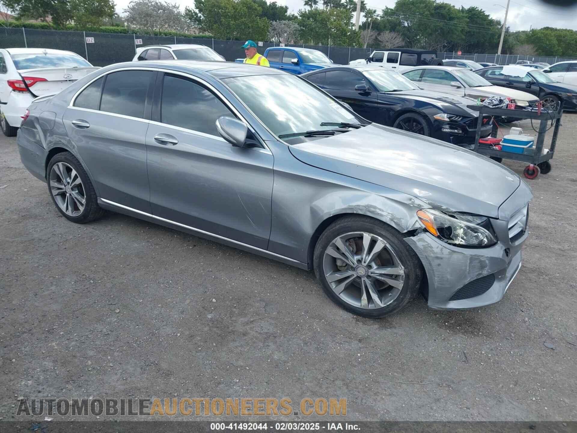 55SWF4KB3FU002431 MERCEDES-BENZ C 300 2015