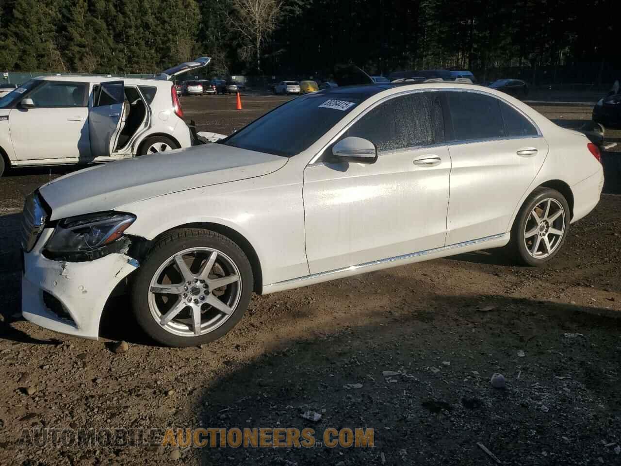 55SWF4KB8FU041581 MERCEDES-BENZ C-CLASS 2015