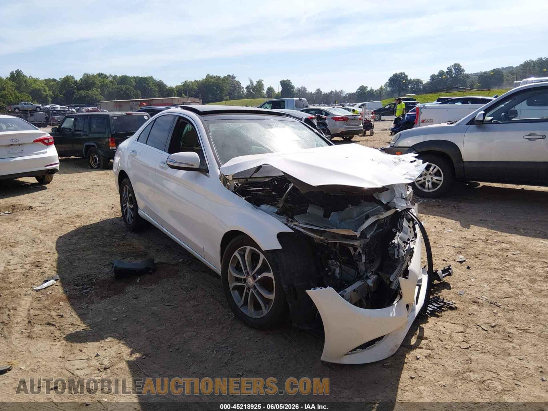 55SWF4KB8FU083622 MERCEDES-BENZ C 300 2015