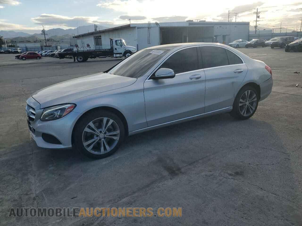 55SWF4KBXFU004077 MERCEDES-BENZ C-CLASS 2015