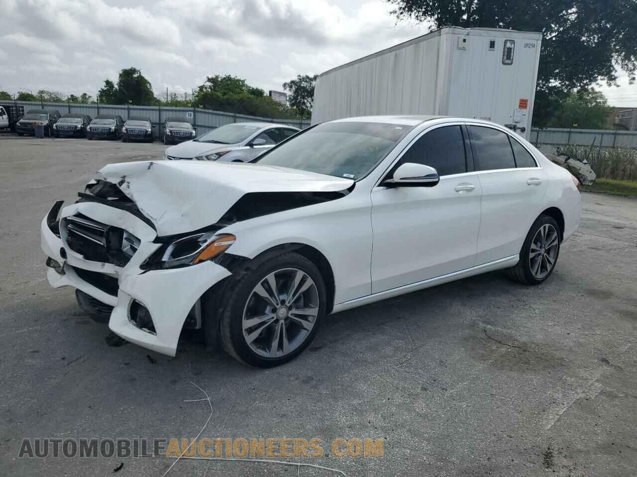 55SWF4KBXGU164882 MERCEDES-BENZ C-CLASS 2016