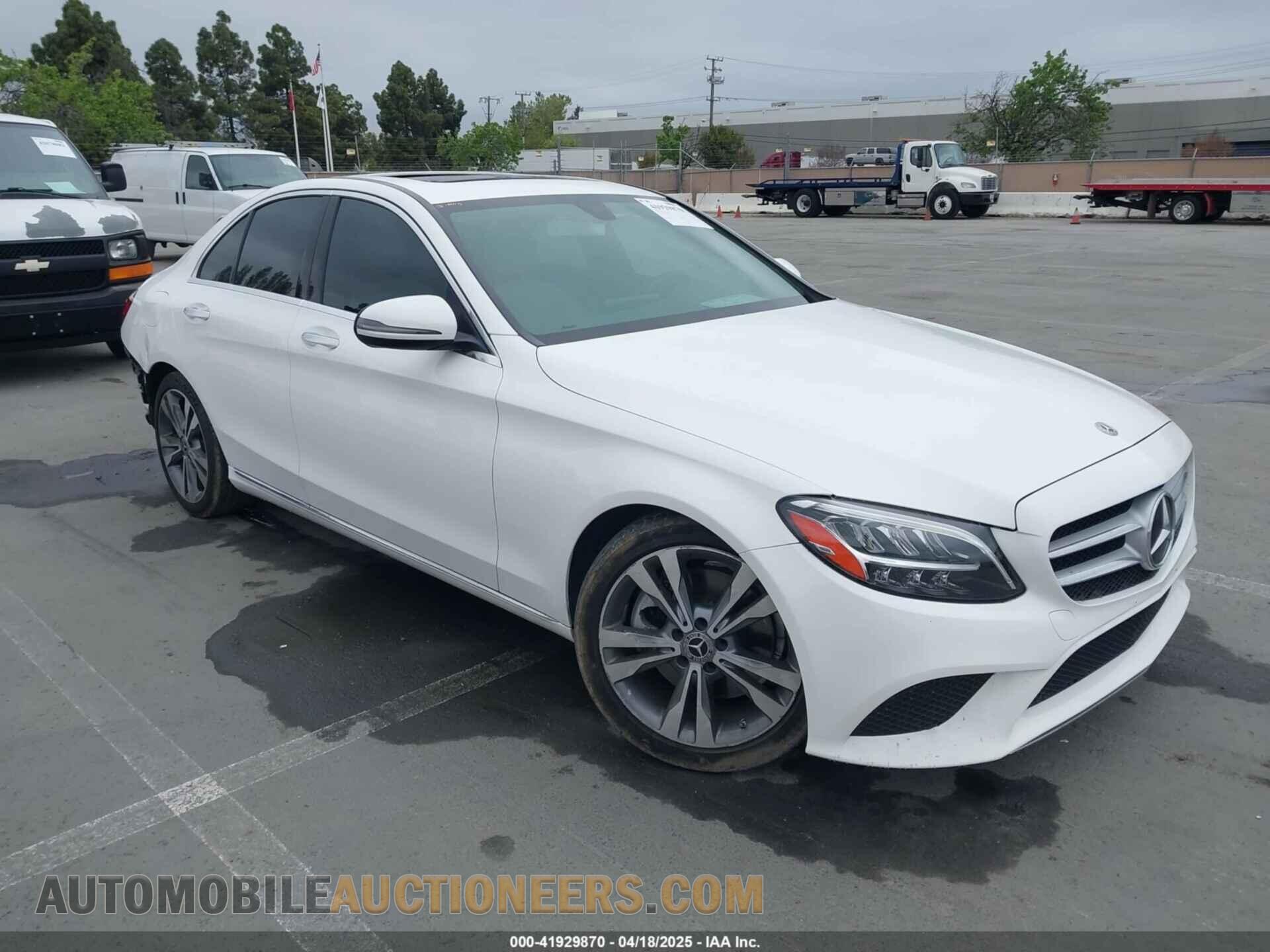 55SWF8DB7KU299640 MERCEDES-BENZ C 300 2019