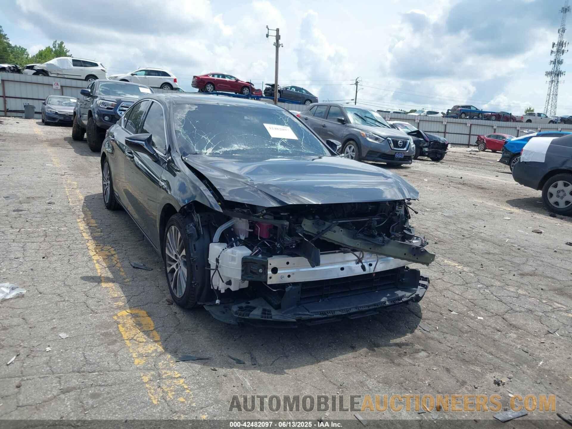 58AD21B15LU007910 LEXUS ES 300H 2020
