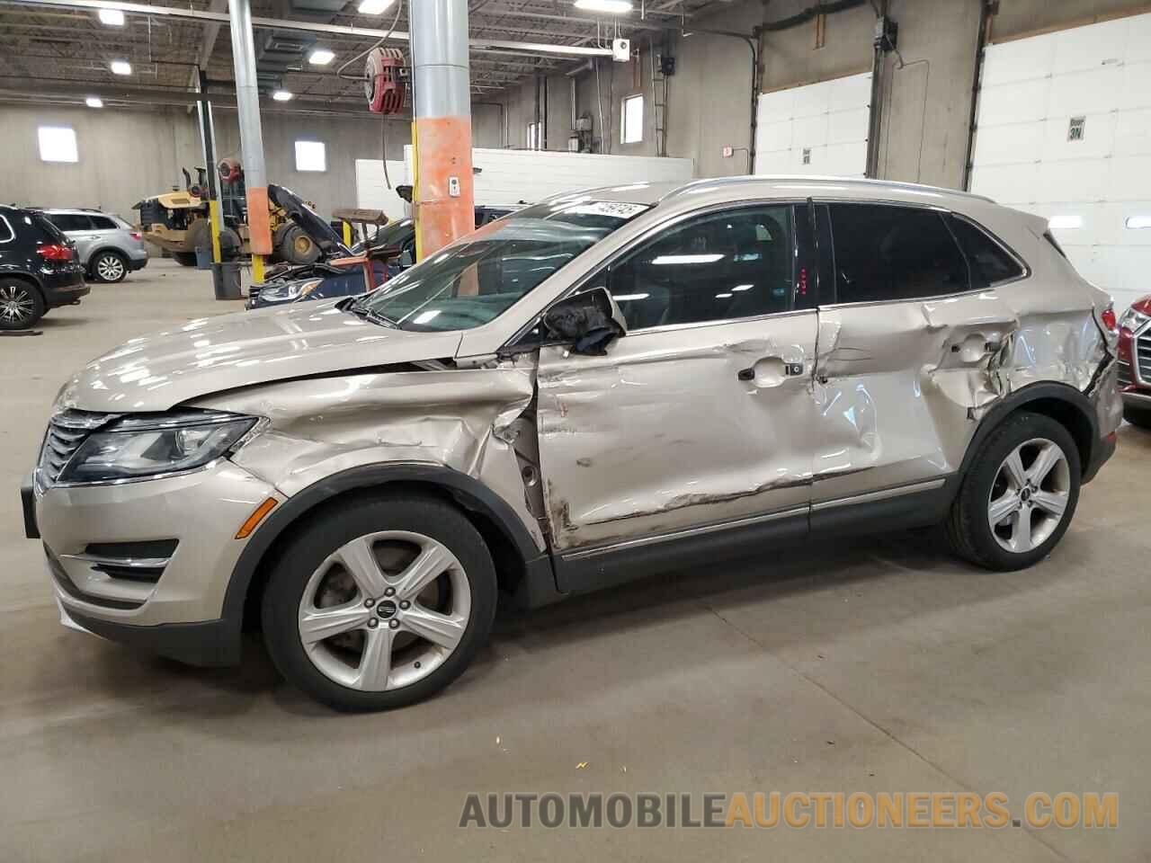 5LMCJ1A94FUJ24988 LINCOLN MKZ 2015