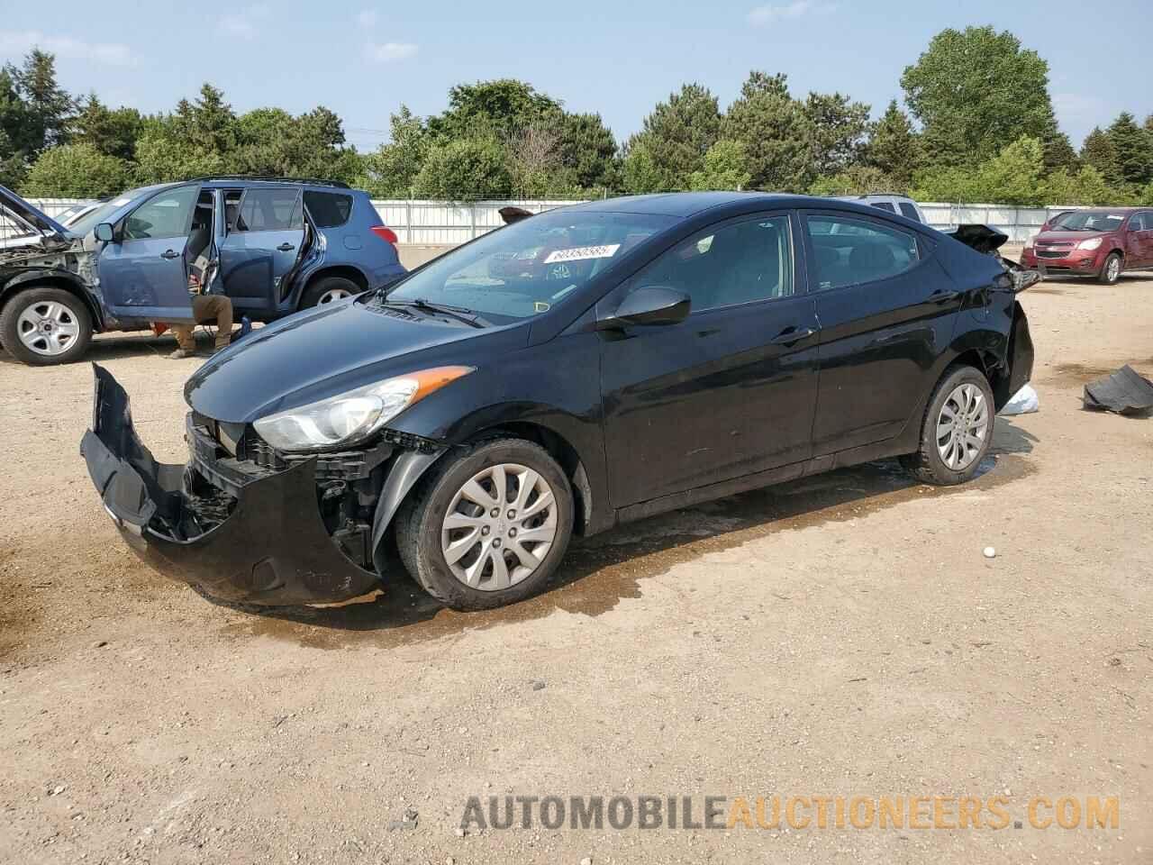 5NPDH4AE2BH035110 HYUNDAI ELANTRA 2011