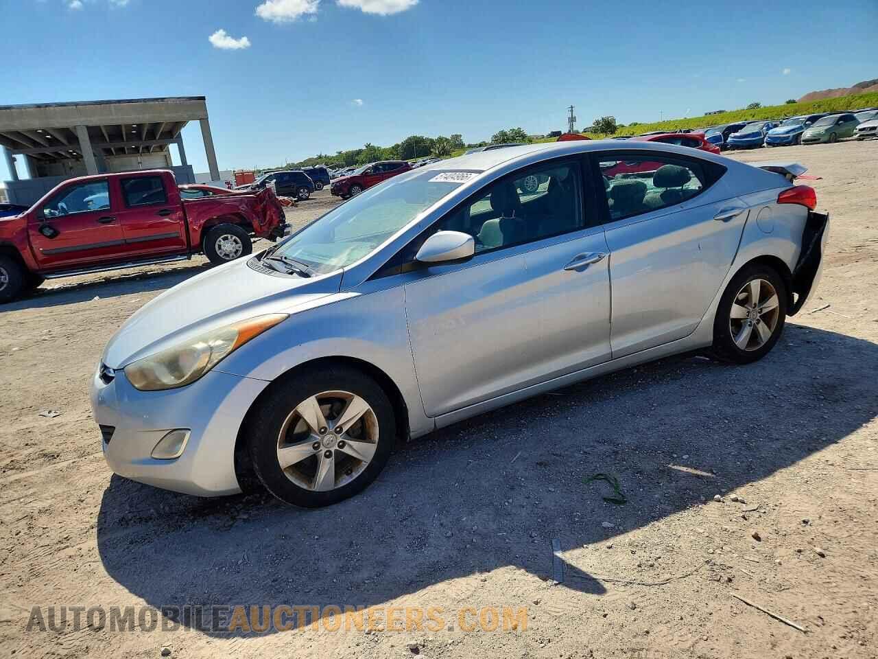 5NPDH4AE2CH087600 HYUNDAI ELANTRA 2012