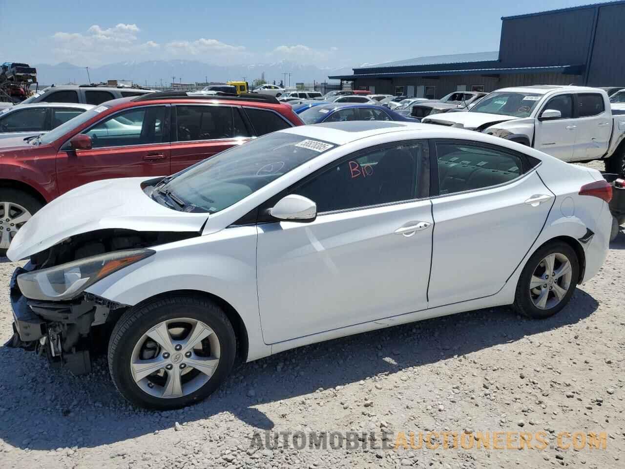 5NPDH4AE2GH763713 HYUNDAI ELANTRA 2016