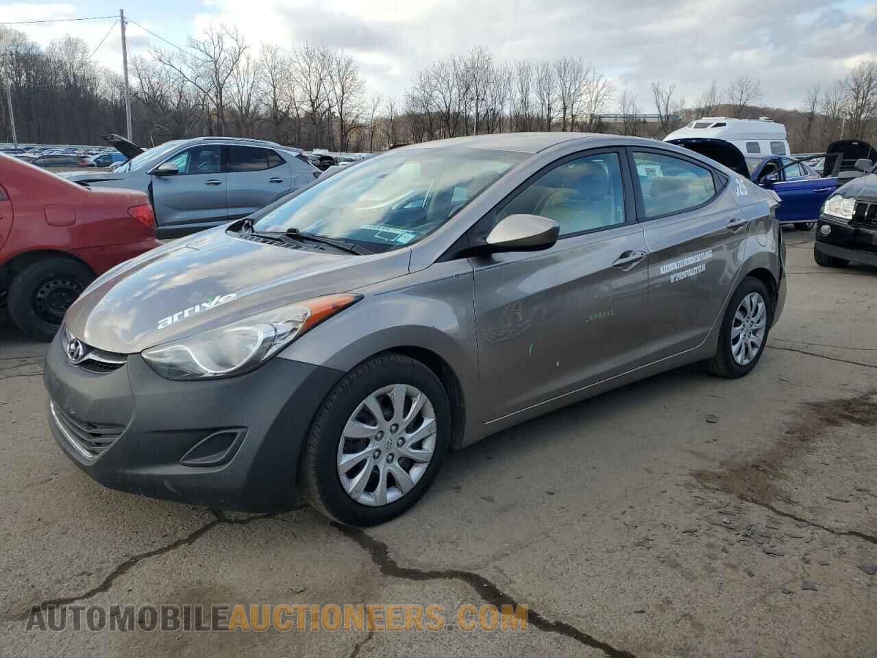 5NPDH4AE3DH217708 HYUNDAI ELANTRA 2013
