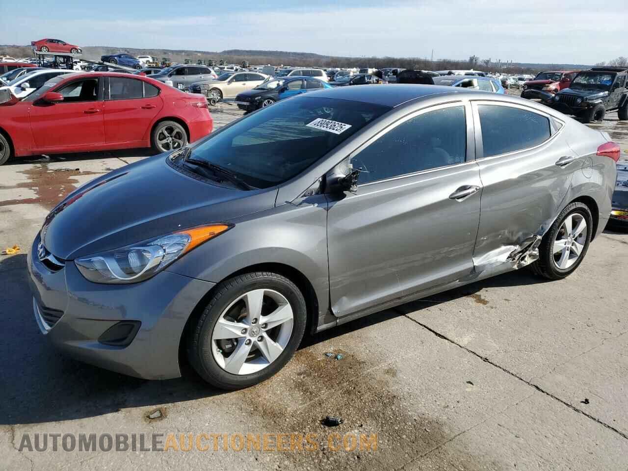5NPDH4AE3DH371237 HYUNDAI ELANTRA 2013