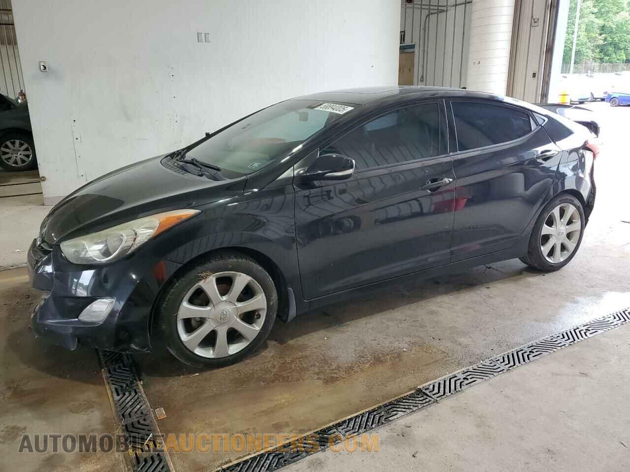5NPDH4AE3DH385607 HYUNDAI ELANTRA 2013