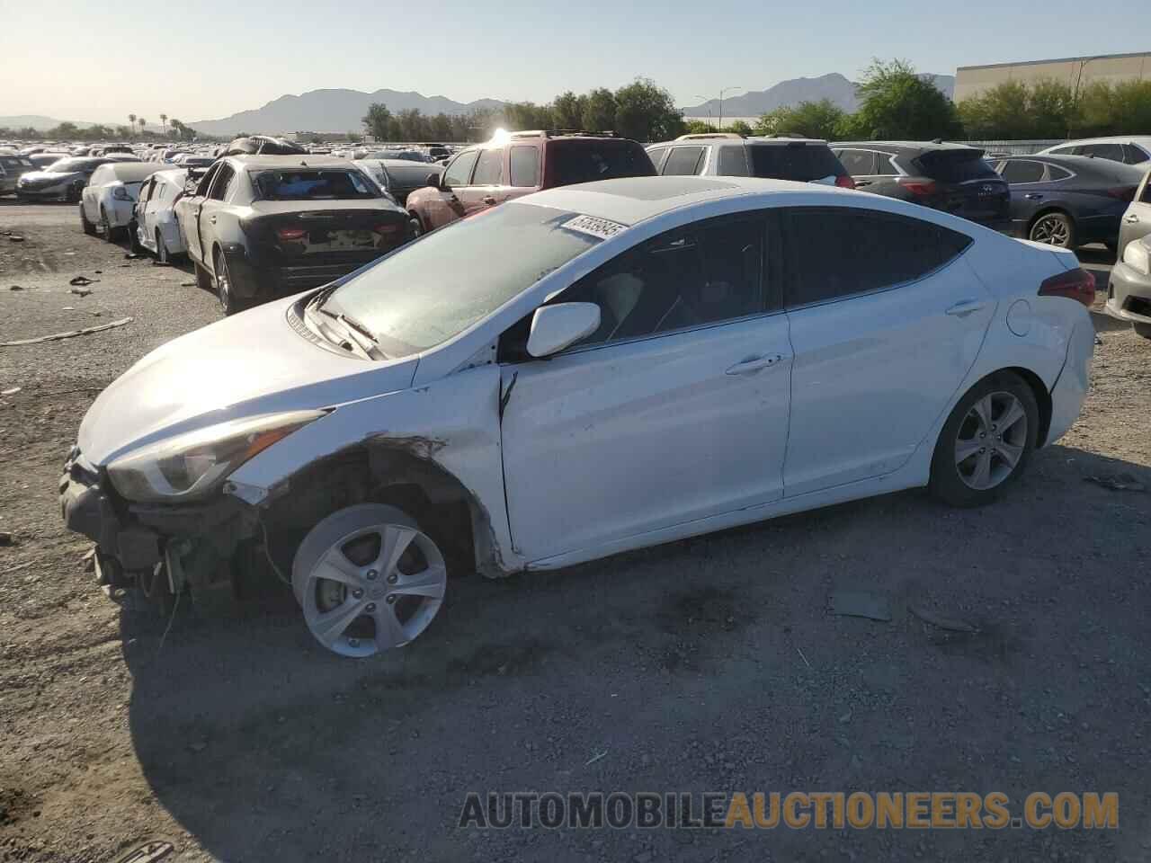 5NPDH4AE6GH779557 HYUNDAI ELANTRA 2016