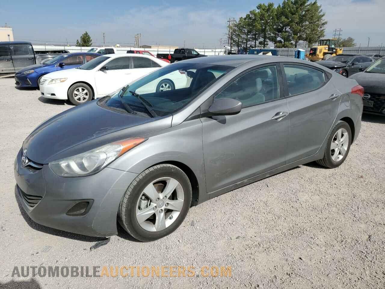 5NPDH4AE7DH343473 HYUNDAI ELANTRA 2013