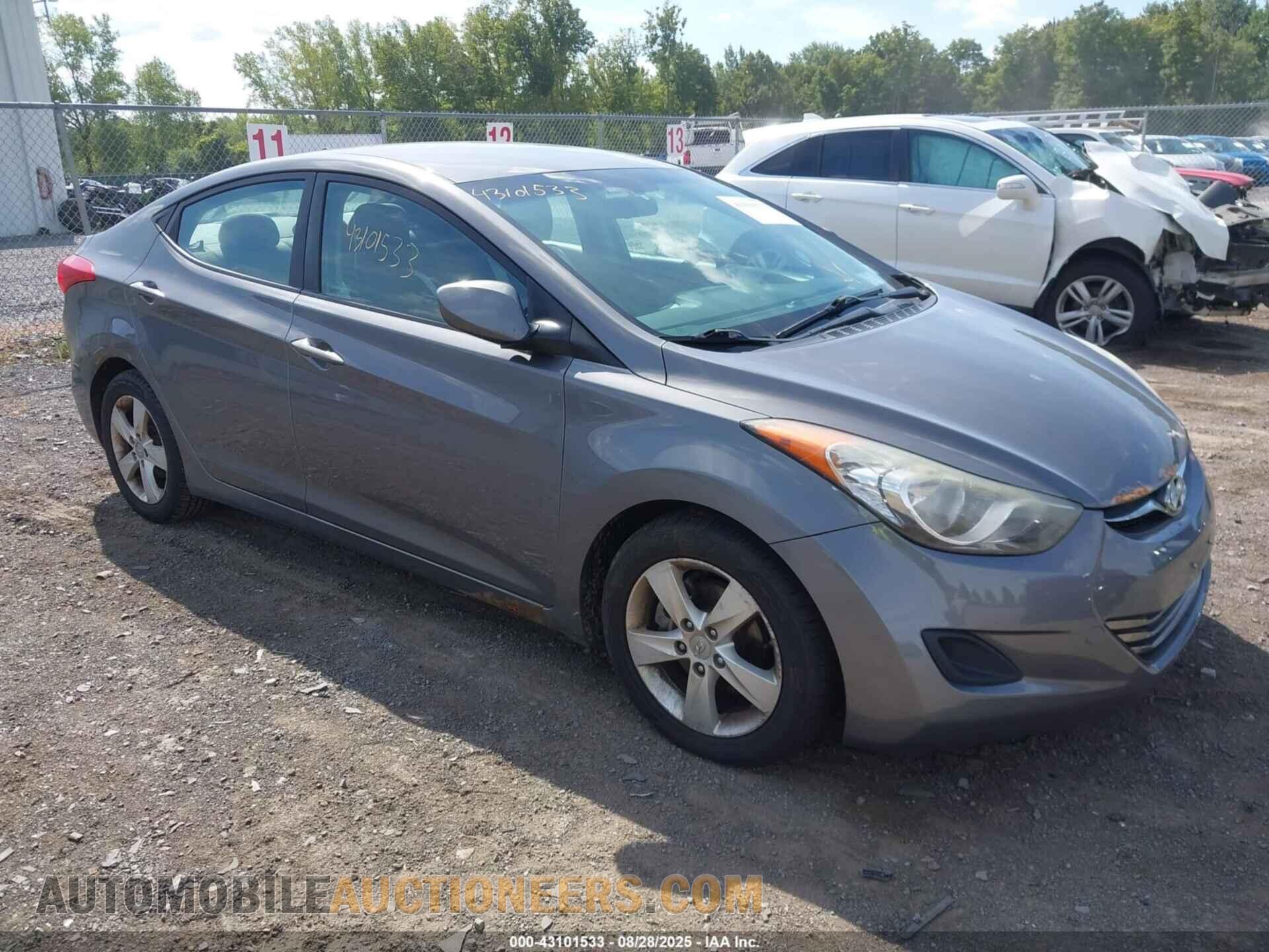 5NPDH4AEXBH060708 HYUNDAI ELANTRA 2011