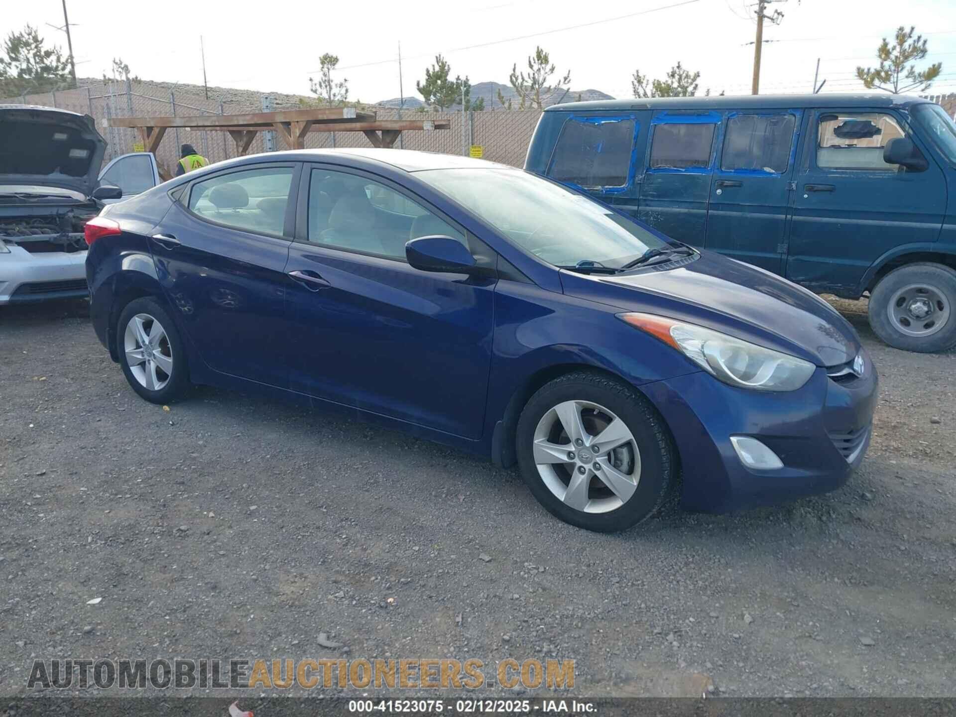 5NPDH4AEXDH409403 HYUNDAI ELANTRA 2013