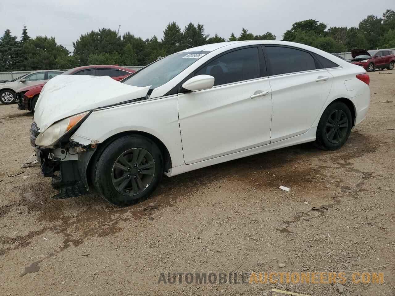 5NPEB4AC2DH738701 HYUNDAI SONATA 2013