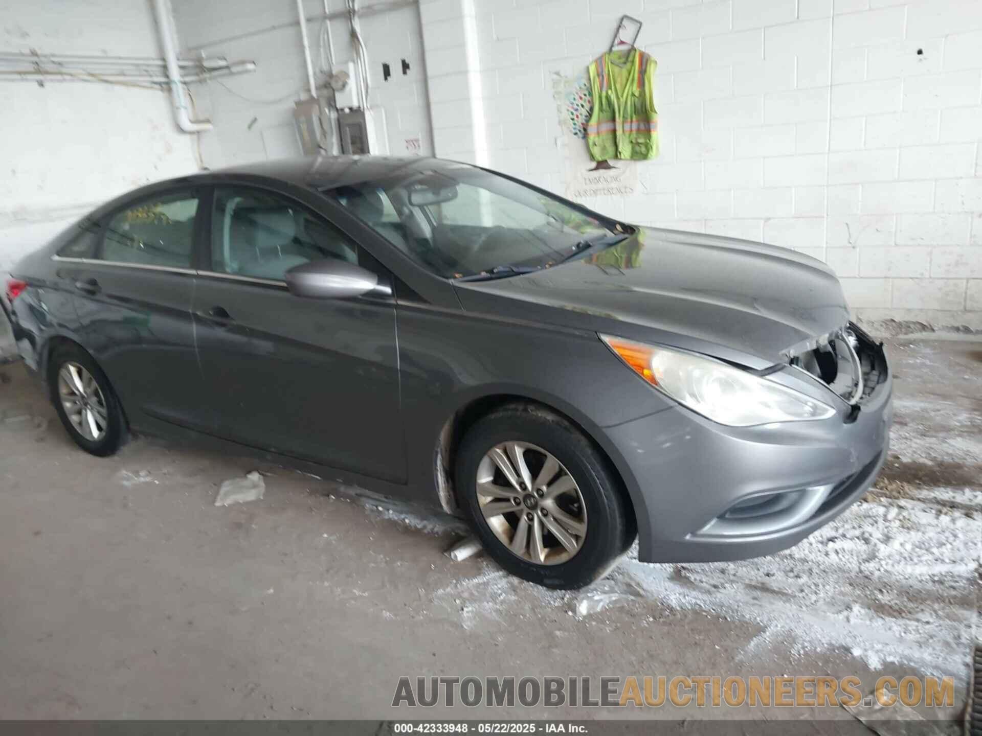5NPEB4AC6BH207143 HYUNDAI SONATA 2011