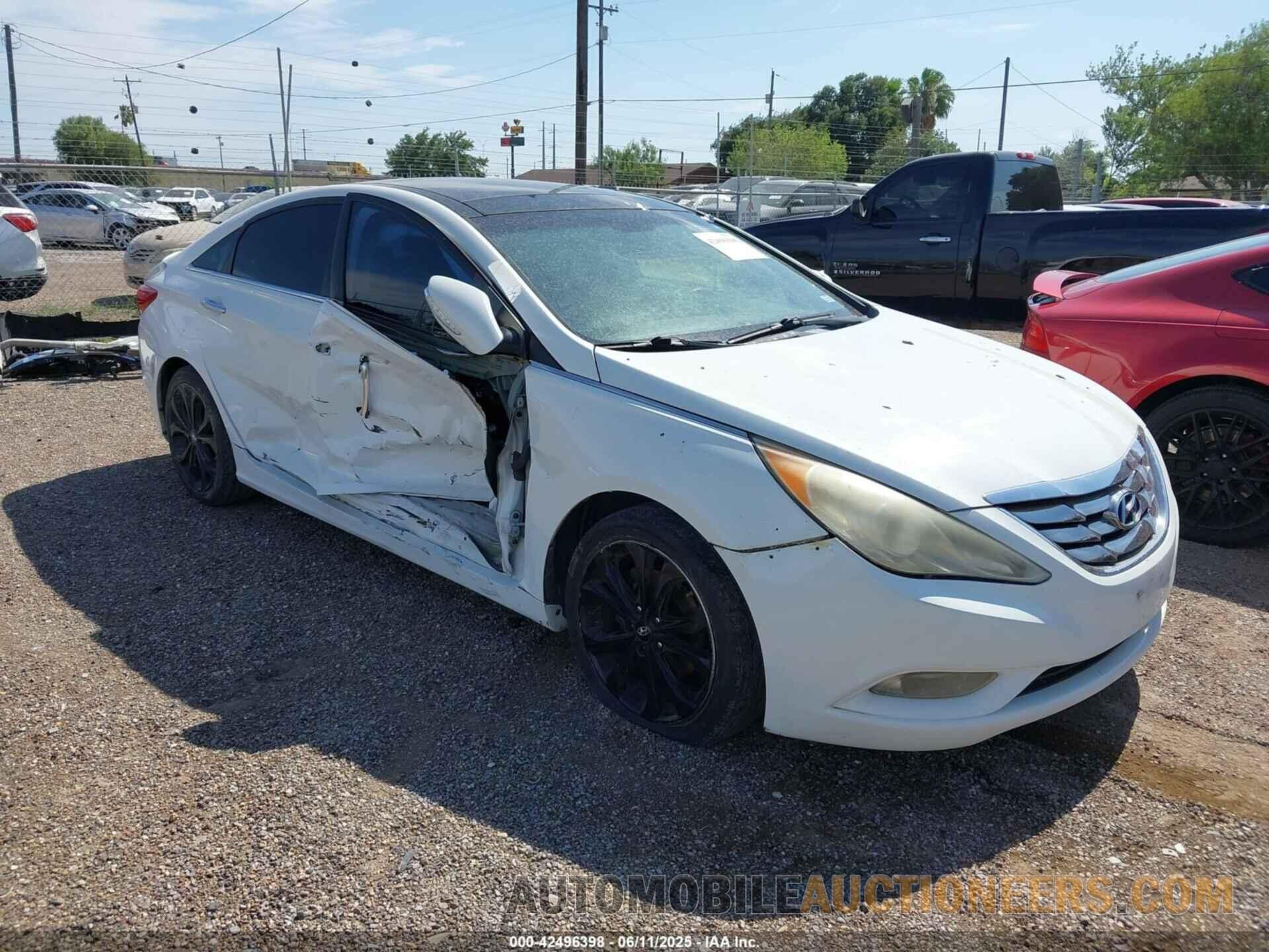 5NPEC4AB7DH671159 HYUNDAI SONATA 2013