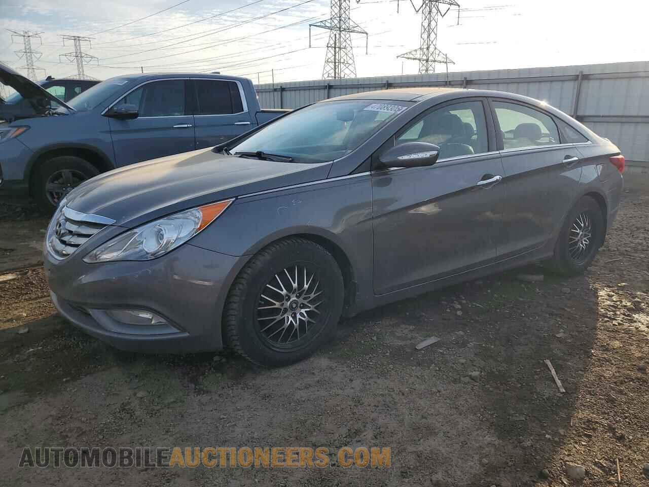 5NPEC4AB8DH582989 HYUNDAI SONATA 2013