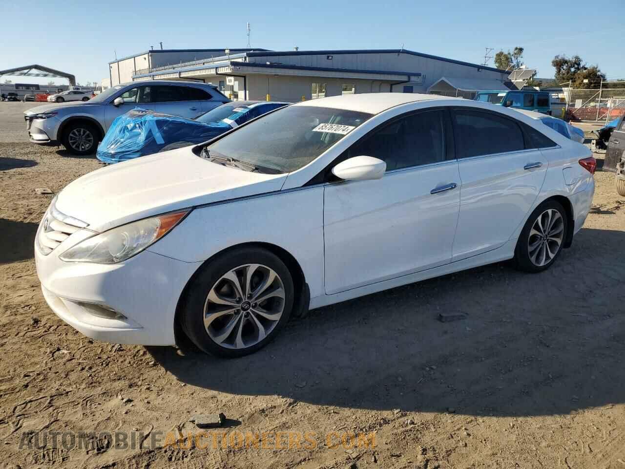 5NPEC4AB9DH767021 HYUNDAI SONATA 2013