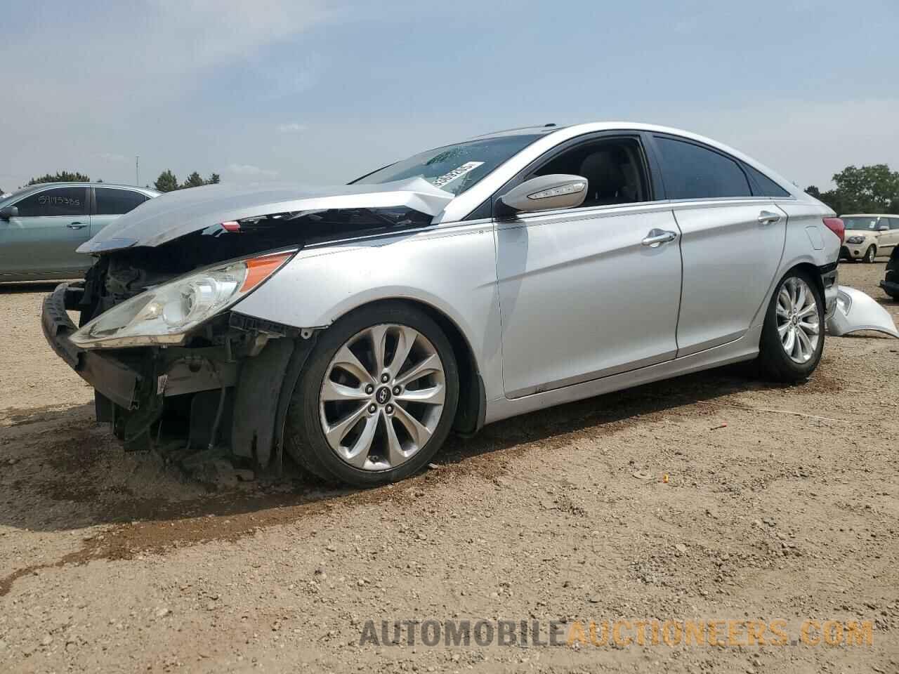 5NPEC4AC2BH177572 HYUNDAI SONATA 2011