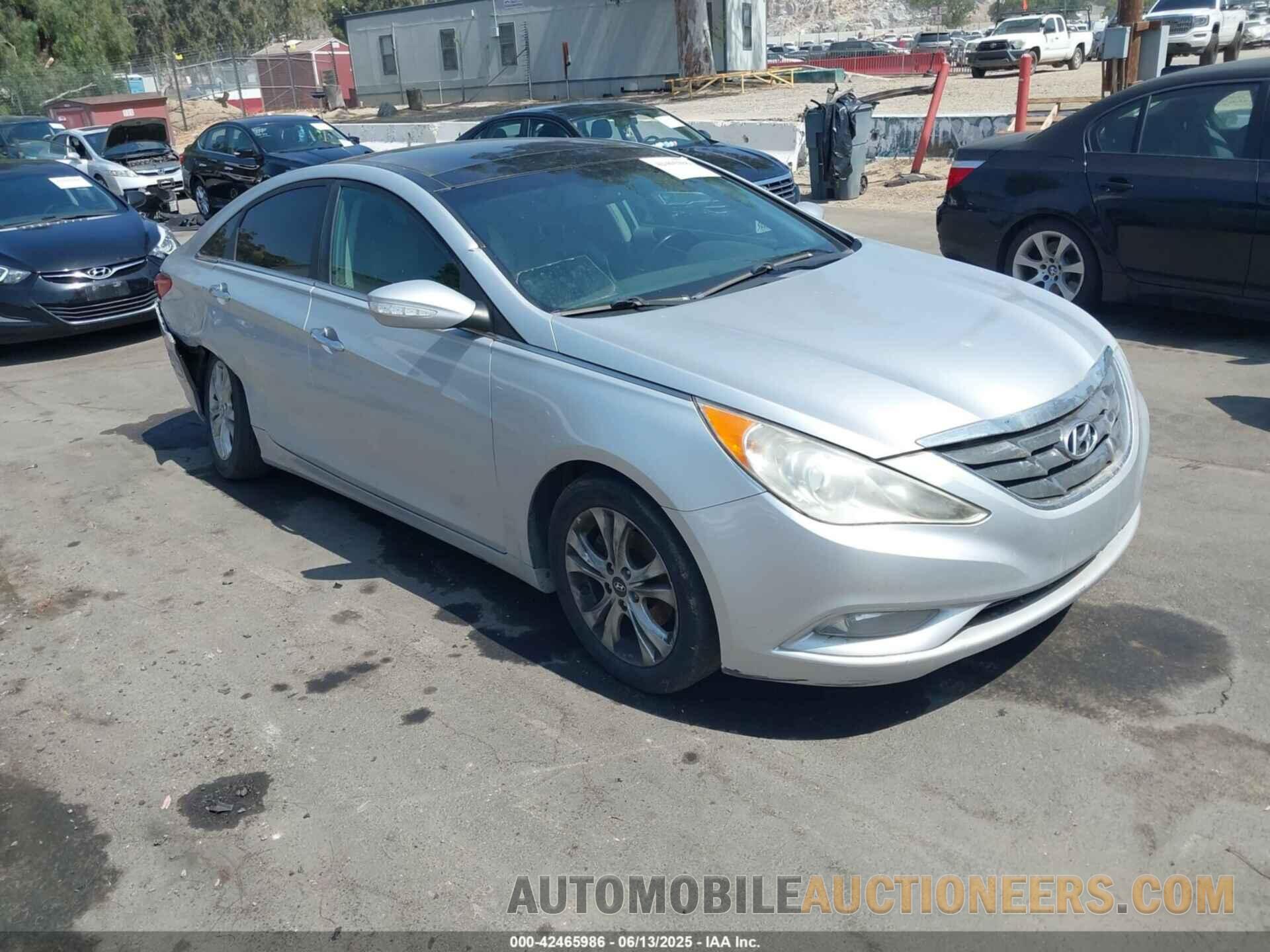5NPEC4AC7CH424845 HYUNDAI SONATA 2012