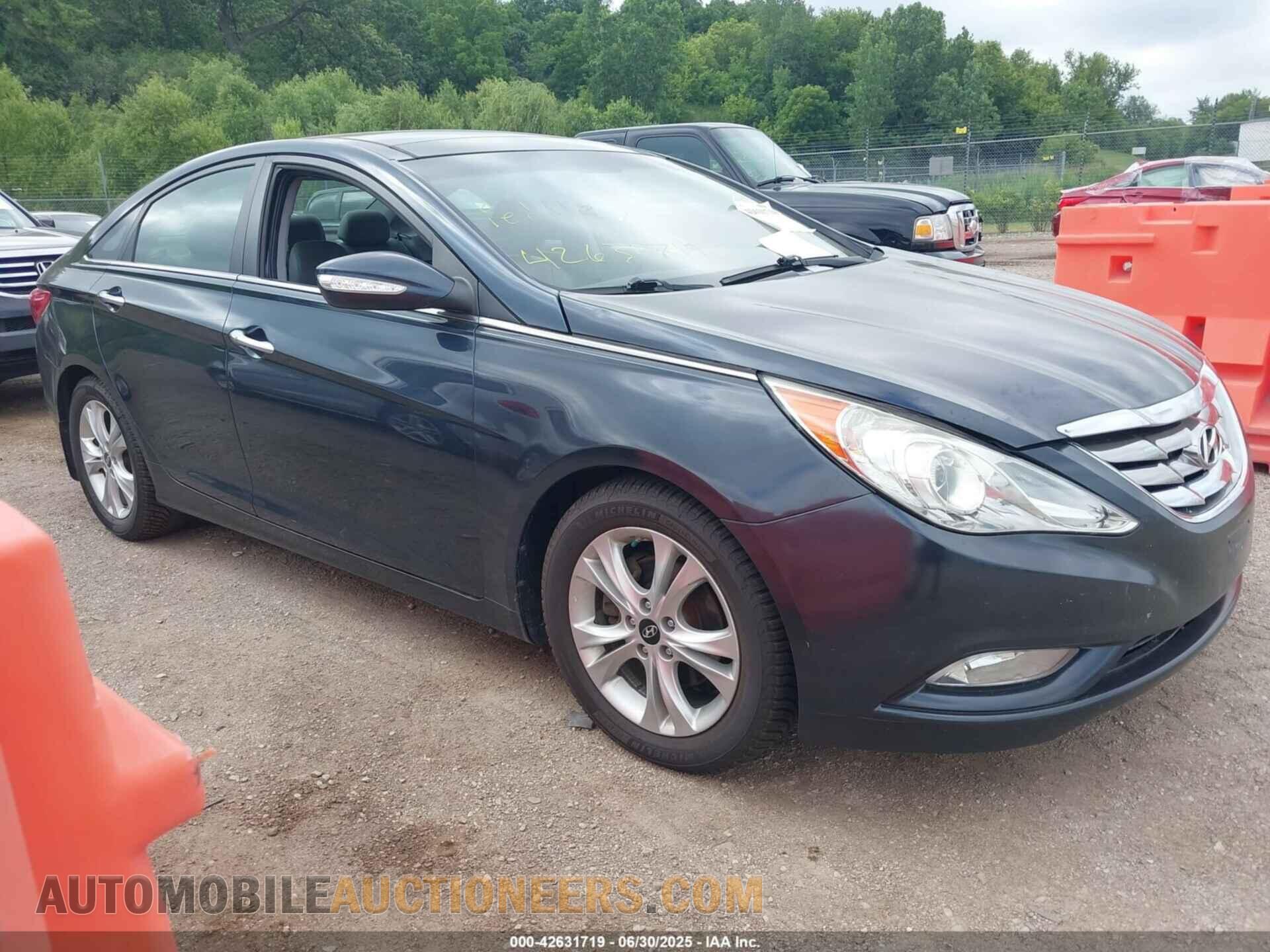 5NPEC4AC8DH675813 HYUNDAI SONATA 2013