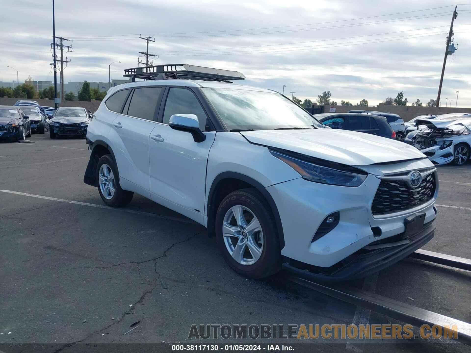 5TDBBRCHXPS563895 TOYOTA HIGHLANDER 2023