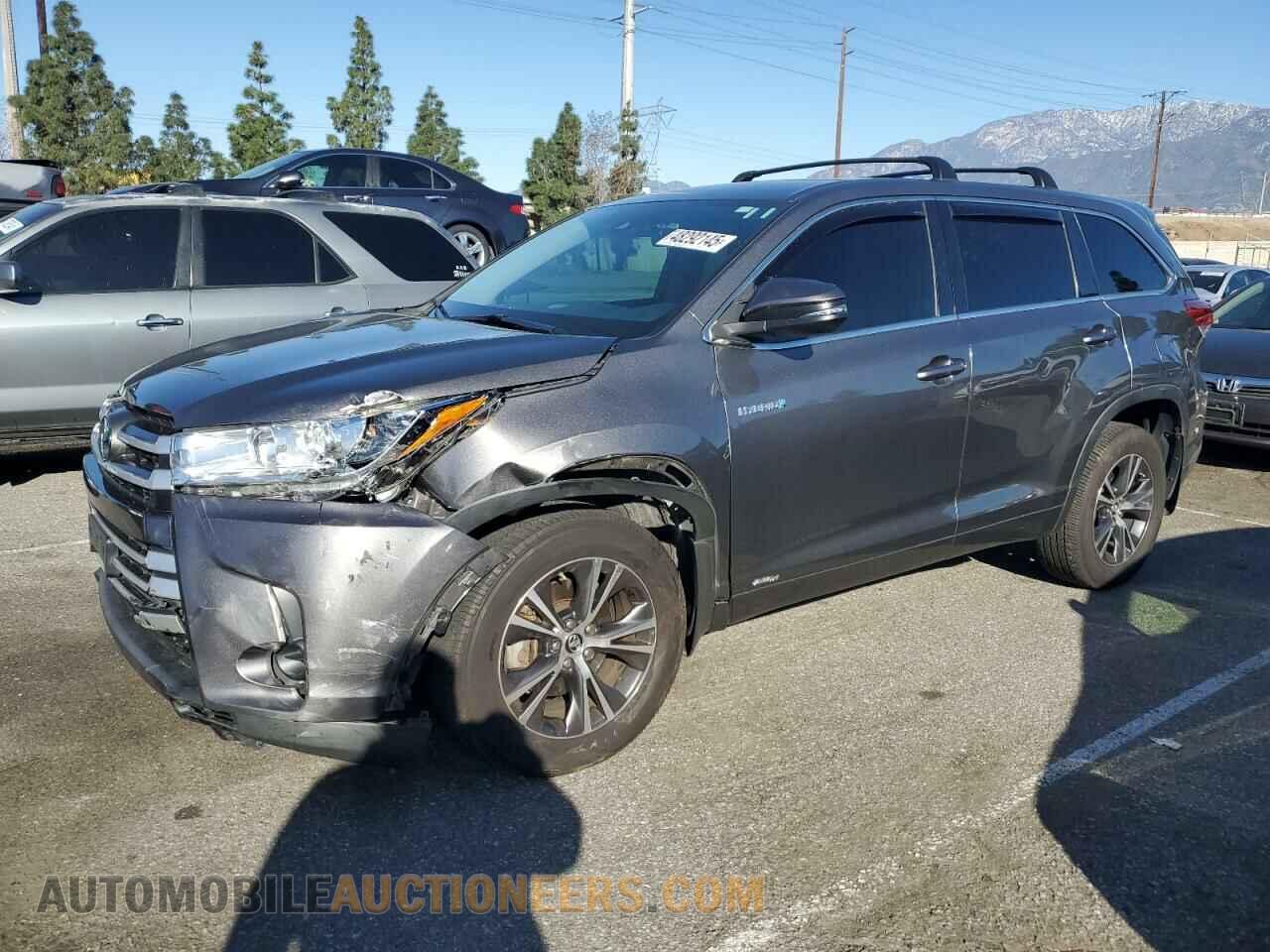 5TDBGRFH8JS045000 TOYOTA HIGHLANDER 2018