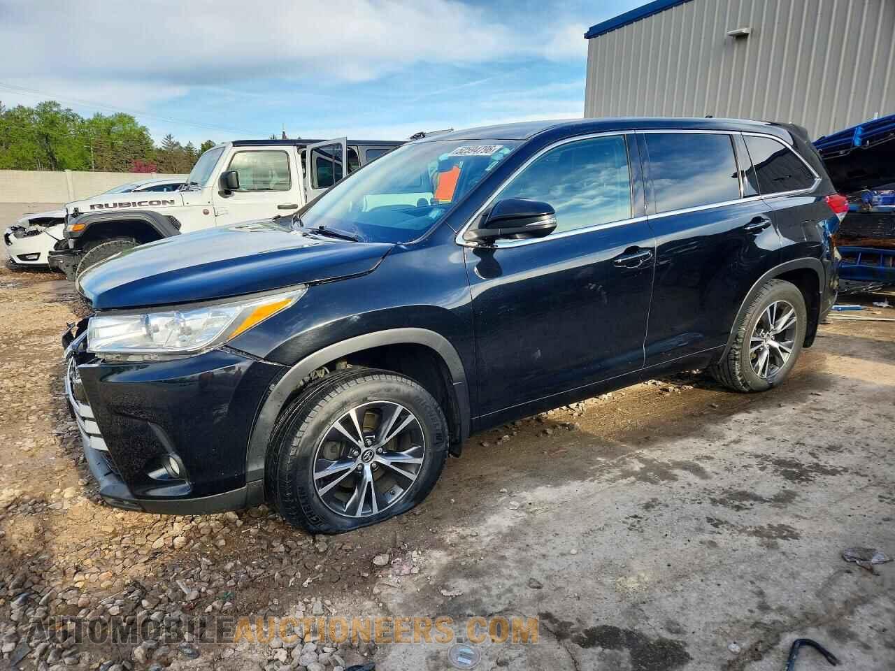 5TDBZRFH0JS495735 TOYOTA HIGHLANDER 2018
