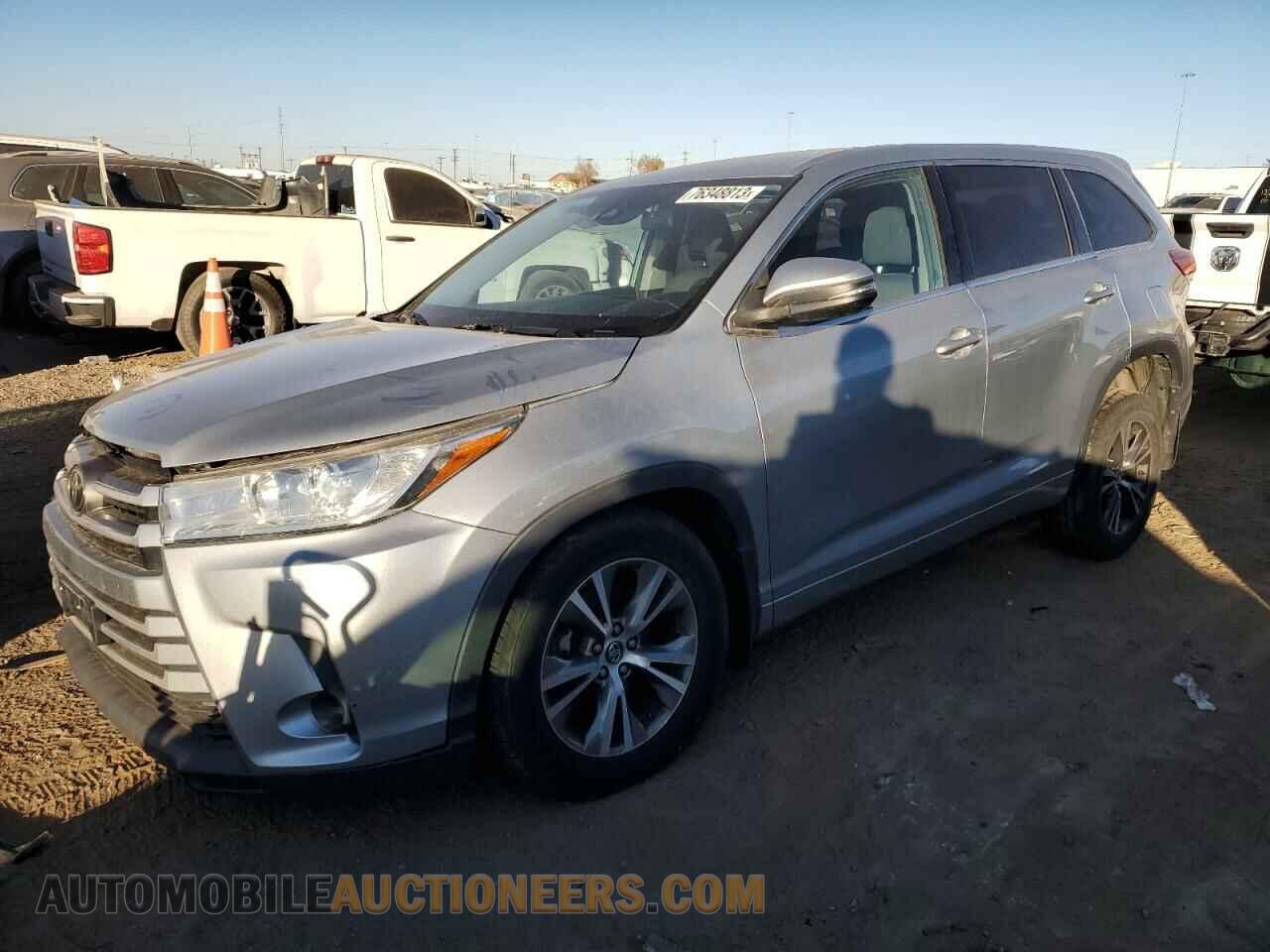 5TDBZRFH0JS495895 TOYOTA HIGHLANDER 2018