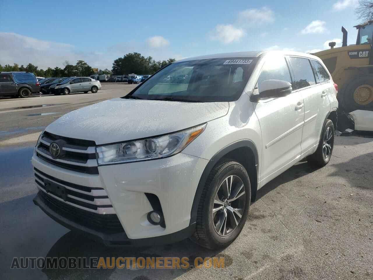 5TDBZRFH0JS865422 TOYOTA HIGHLANDER 2018