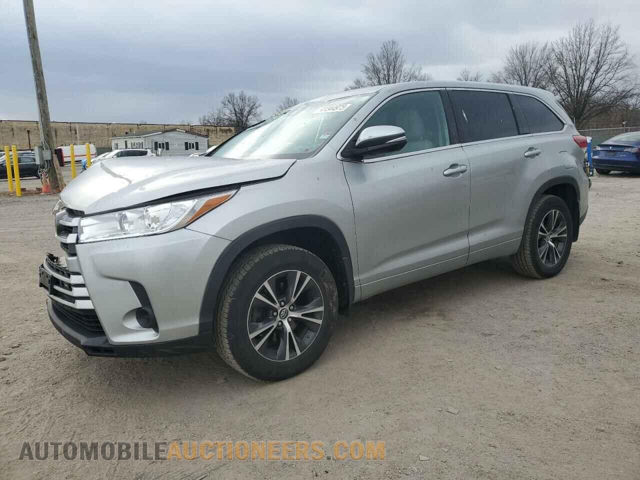 5TDBZRFH0JS890885 TOYOTA HIGHLANDER 2018