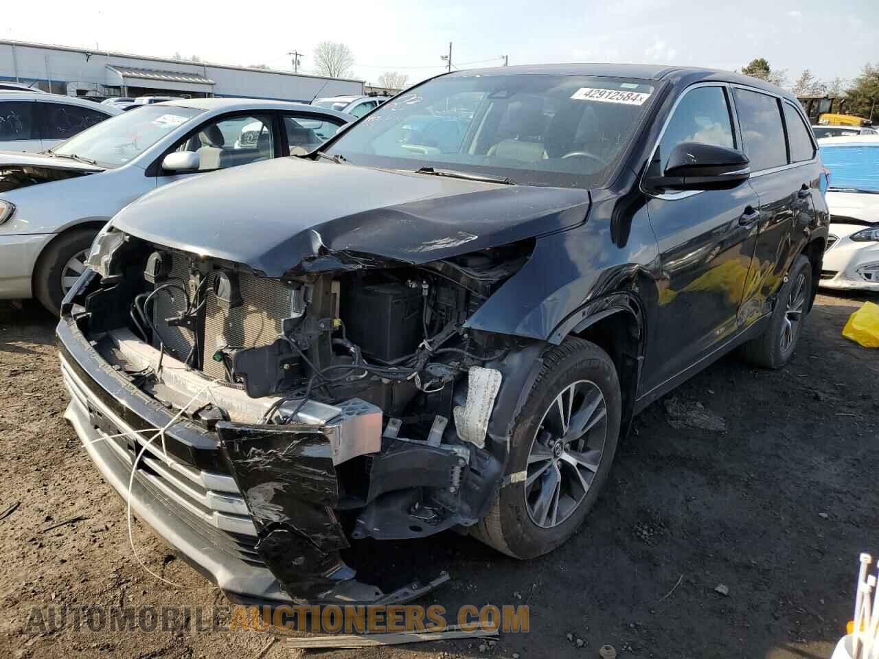 5TDBZRFH0JS912027 TOYOTA HIGHLANDER 2018